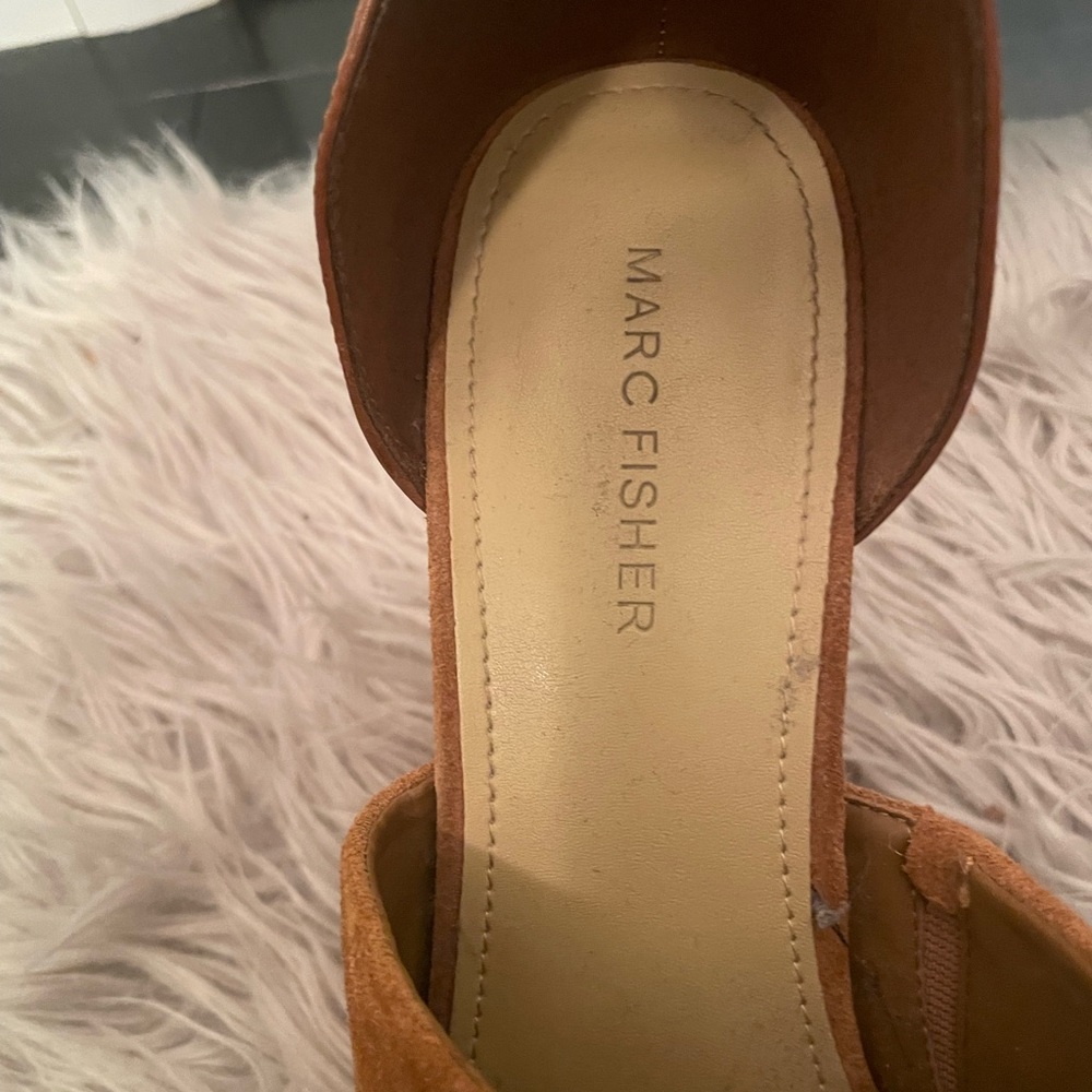Marc Fisher Stunning Suede Wedge Sandals - Picture 3 of 6